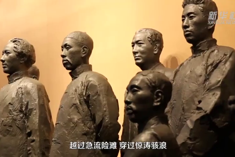 在这些革命文物前，总书记曾驻足良久