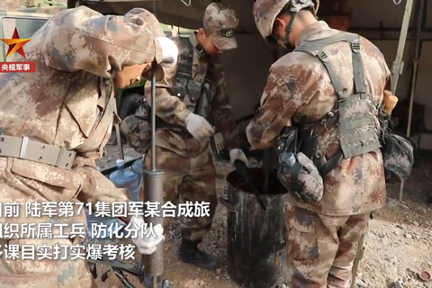 火火火！防化兵实喷实爆考核画面超“燃”