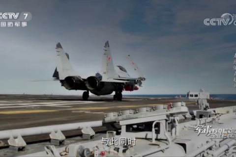 米格-29K是如何在航母上起飞和着舰的？