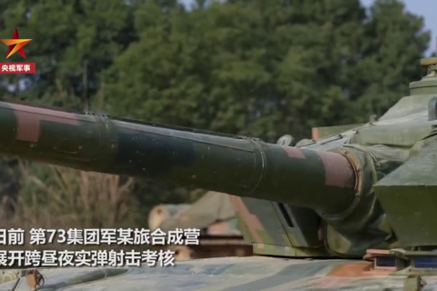 炮声轰鸣！装甲分队跨昼夜实弹考核现场