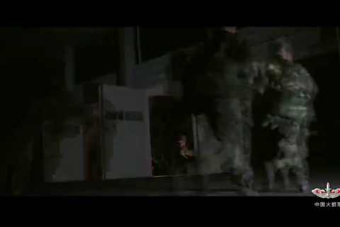 MV：士兵冲锋要《呐喊》，哪怕火海与刀山！